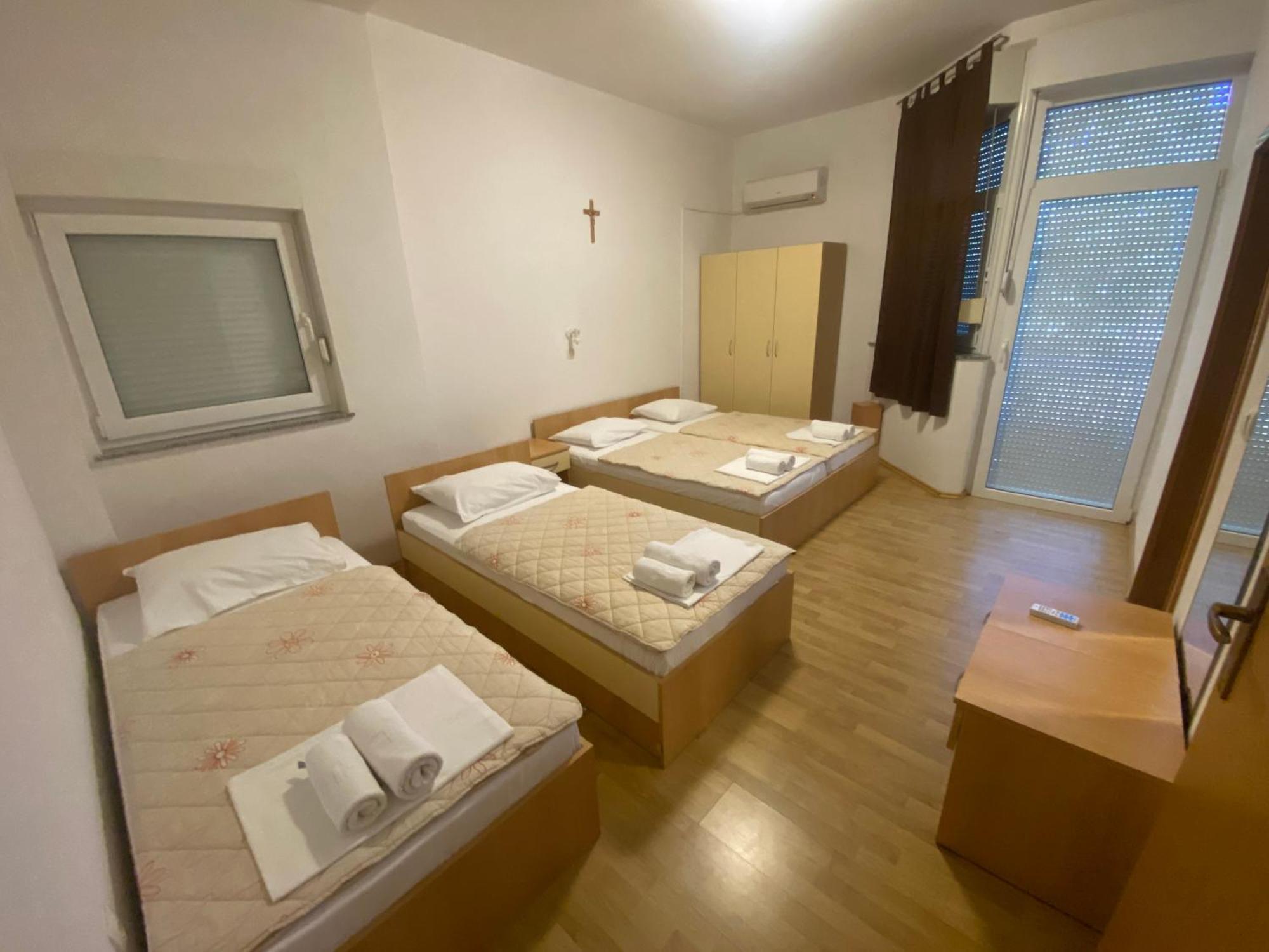 Guest House Regina Mundi Međugorje エクステリア 写真