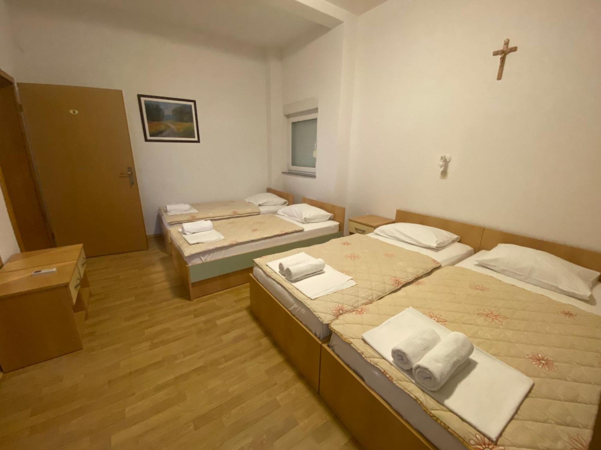Guest House Regina Mundi Međugorje エクステリア 写真