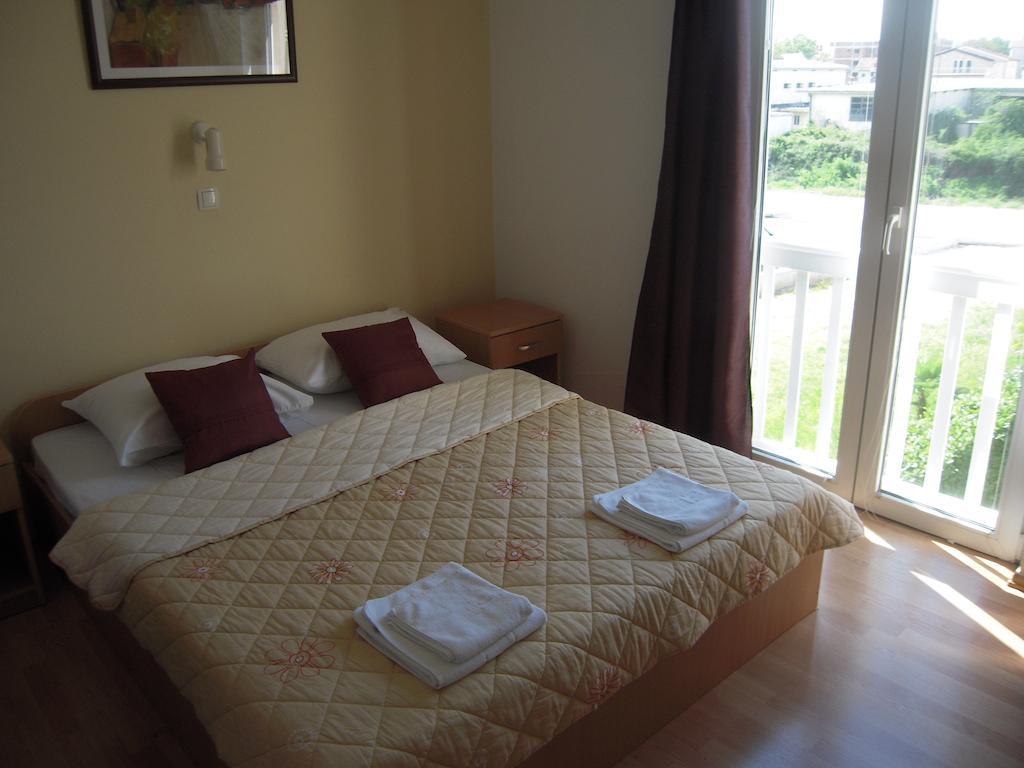 Guest House Regina Mundi Međugorje エクステリア 写真