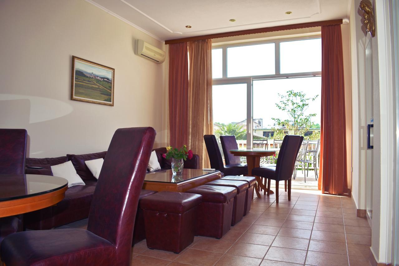 Guest House Regina Mundi Međugorje エクステリア 写真
