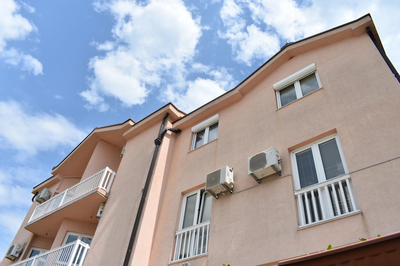 Guest House Regina Mundi Međugorje エクステリア 写真