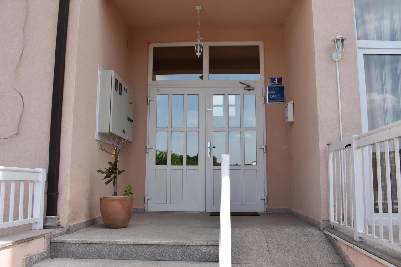 Guest House Regina Mundi Međugorje エクステリア 写真