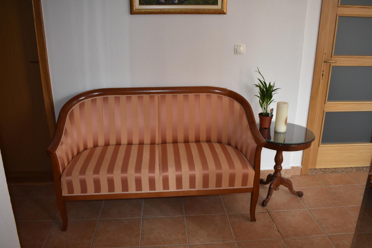 Guest House Regina Mundi Međugorje エクステリア 写真